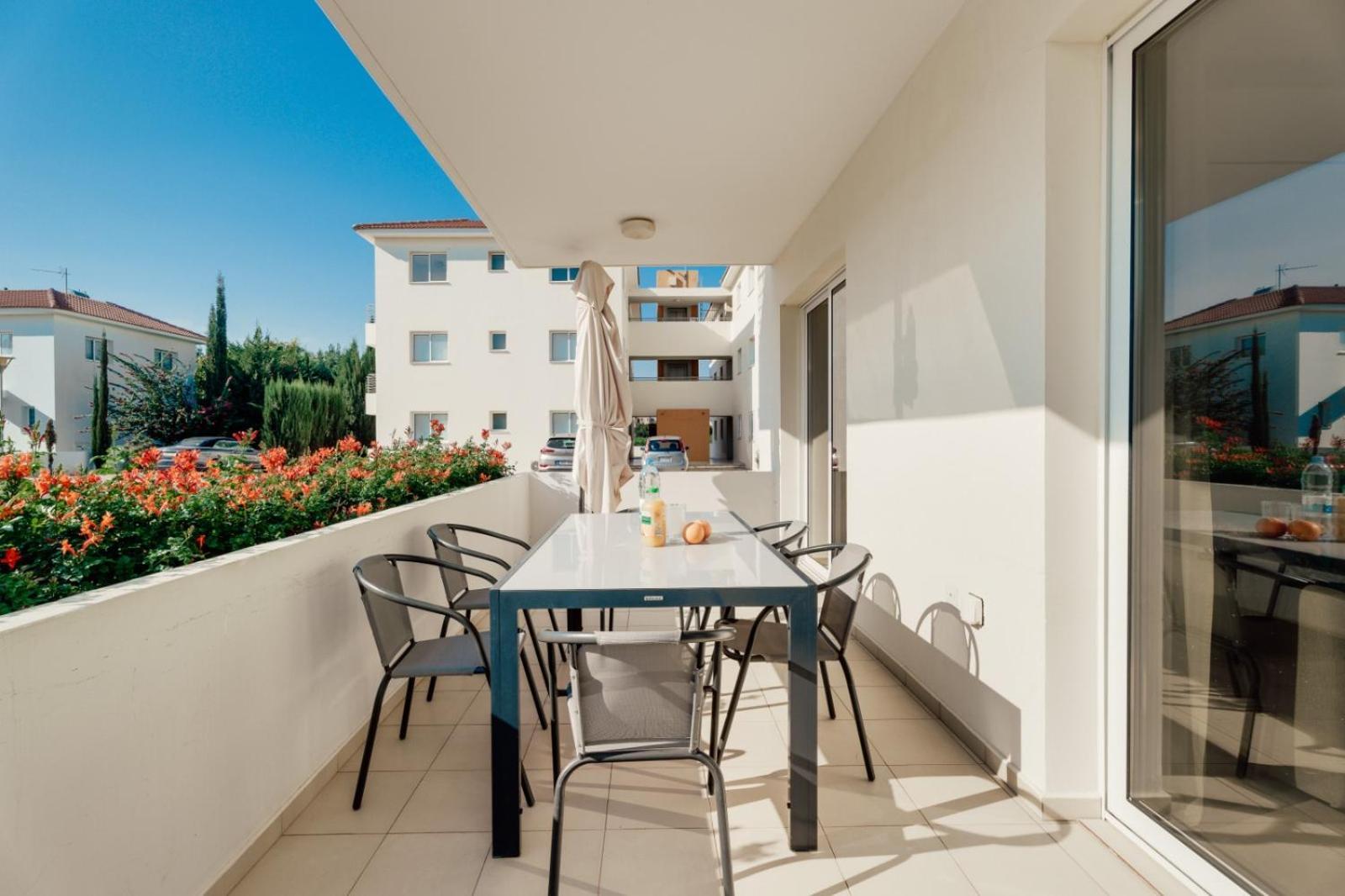 Daire Cozy 2 Bedroom Family W/ Pool Protaras