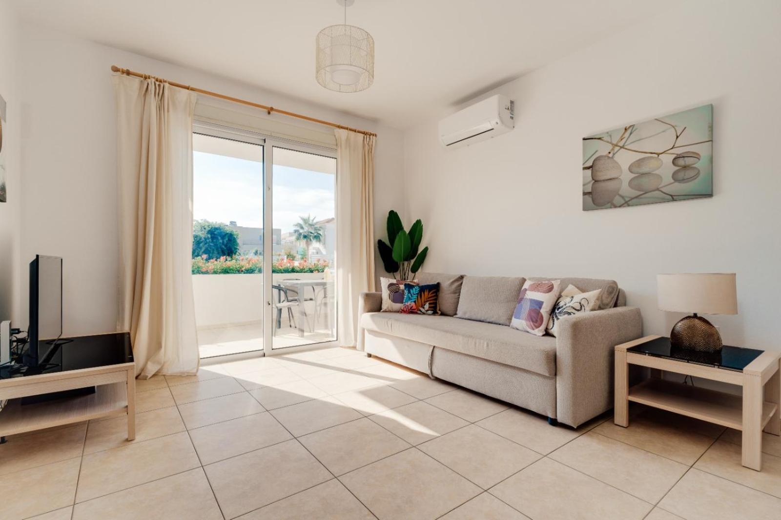 Cozy 2 Bedroom Family W/ Pool Protaras