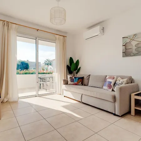 Cozy 2 Bedroom Family Apartment W/ Pool Protaras Exterior photo
