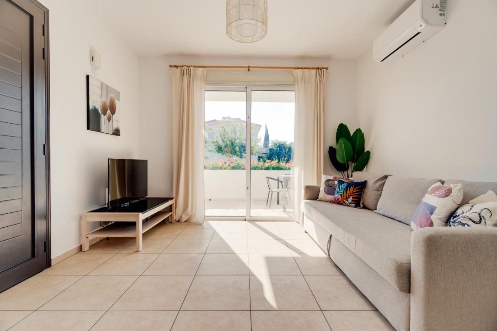Apartment Cozy 2 Bedroom Family W/ Pool Protaras