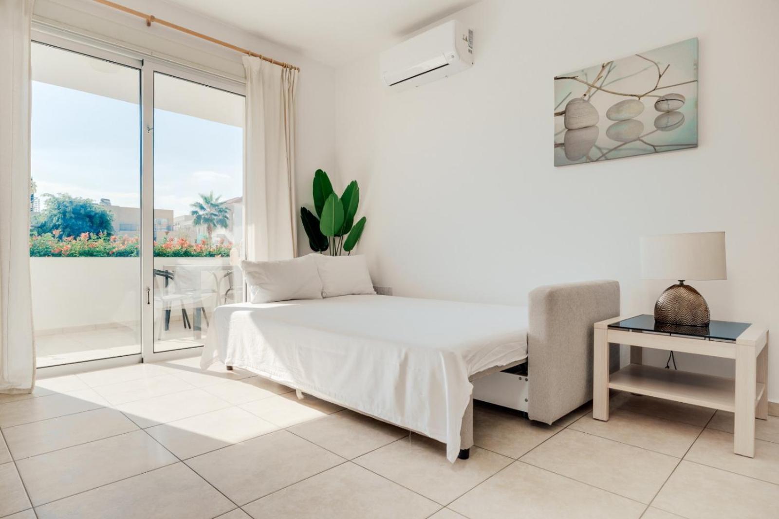 Apartment Cozy 2 Bedroom Family W/ Pool